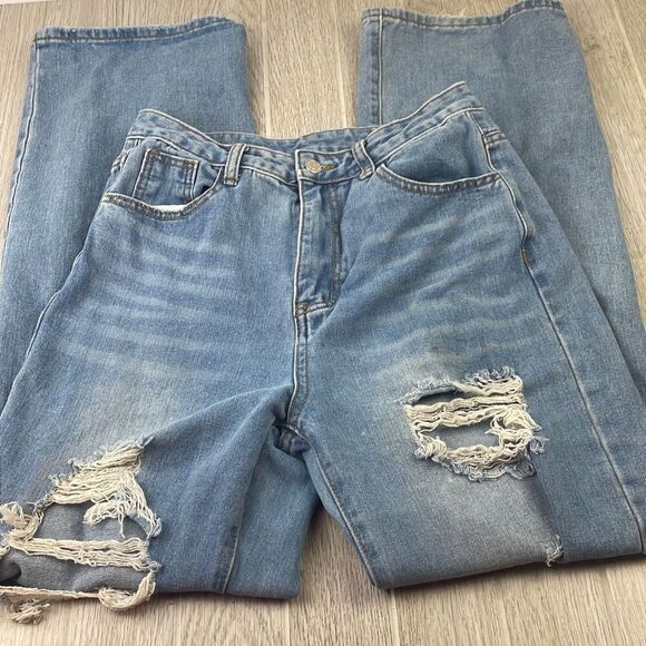 Women's High Rise Ripped Destroyed Straight Leg Jeans Light Wash Size 4 - Picture 1 of 8